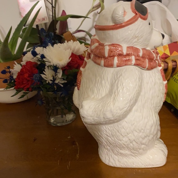 Vintage Polar Bear with Ice Skates & Sun Goggles - Picture 4 of 8